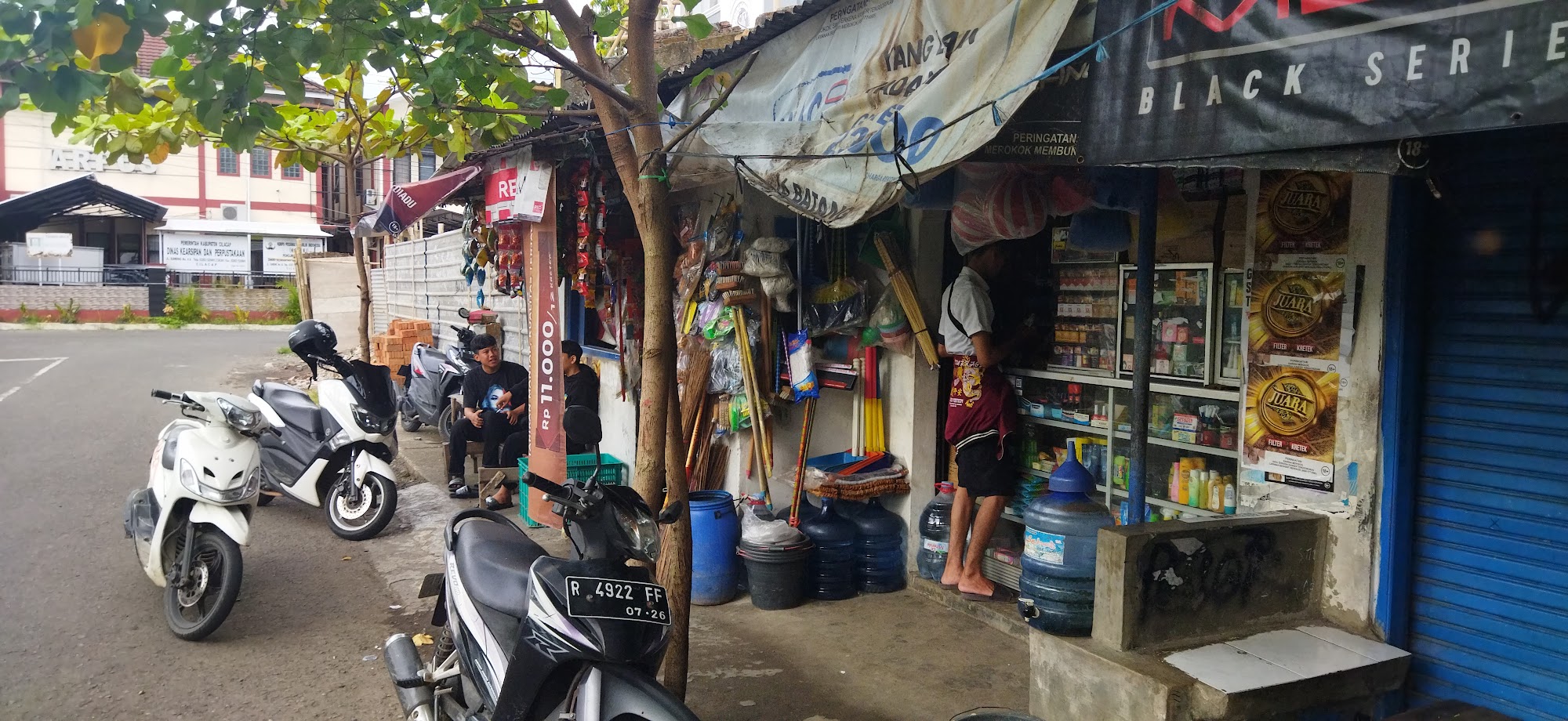 Warung WM Wasis Mumun: Santap Ikan Segar di Pinggir Jalan Cilacap
